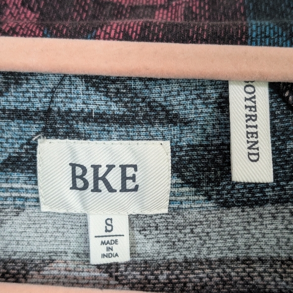 BKE Buckle NWT Aztec Boyfriend Style Button Down Cotton Shirt Long Line - Picture 4 of 13